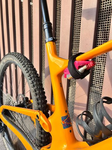 Used Scott Spark 930 2023 2023 Mountainbike, Orange, 29 — image 7 of 10