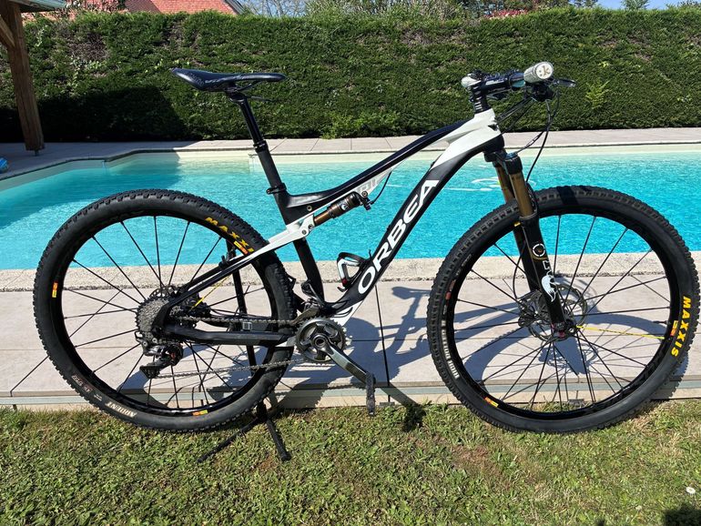 Used Orbea OIZ 29 M20 XTR 2015 2015 Mountainbike — image 1 of 6