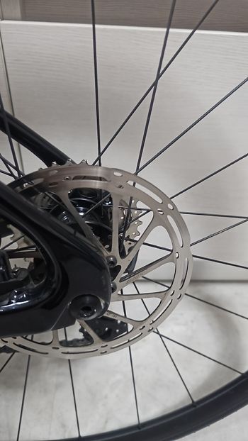 Used Orbea ORCA AERO M20i TEAM 2021 2021 Road & Gravel, Negro — image 5 of 5