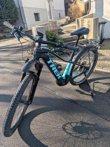 Used Trek Powerfly 7 2021 Urban, Green — image 1 of 7