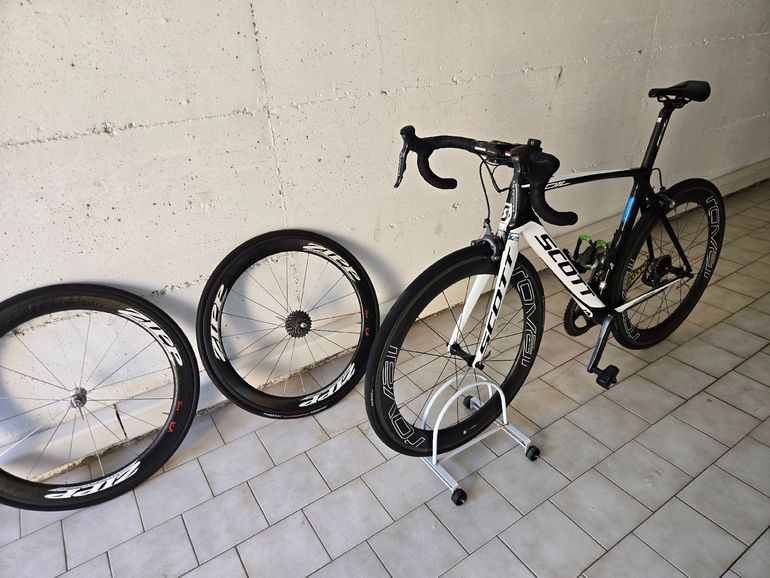 Used Scott Foil Shimano Ultegra Di2 2017 Road & Gravel, Schwarz — image 36 of 51
