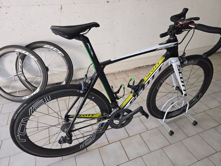 Used Scott Foil Shimano Ultegra Di2 2017 Road & Gravel, Schwarz — image 3 of 51