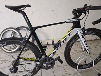 Used Scott Foil Shimano Ultegra Di2 2017 Road & Gravel, Schwarz — image 2 of 51