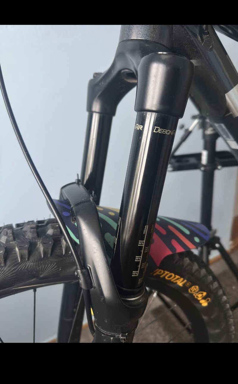 Used Trek Remedy Shimano Deore XT 2024 Mountainbike, Black — image 9 of 9