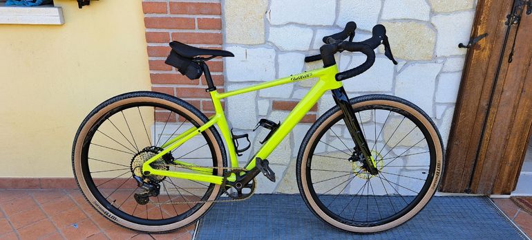 Used Wilier Adlar SHIMANO GRX RX610 1X12S 2025 2025 Road & Gravel, Schwarz — image 1 of 4