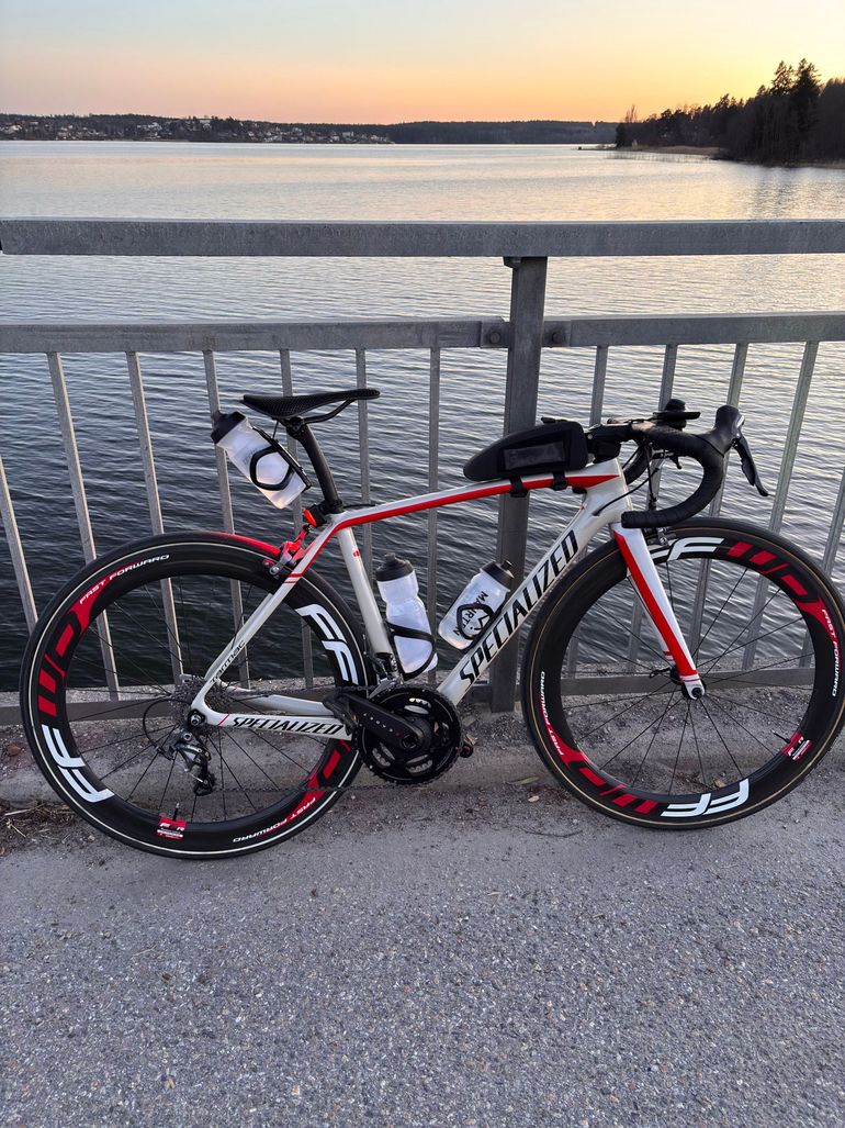 Used Specialized Tarmac Pro Race 2015 2015 Road & Gravel — image 2 of 6