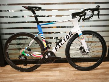 Used Factor Ostro Shimano Ultegra Di2 2025 Road & Gravel