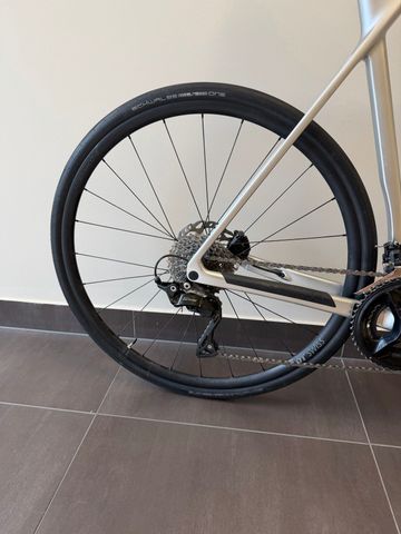Gebrauchtes Canyon Endurace CF 7 2025 2025 Road & Gravel, Hellgrau — Bild 2 von 15