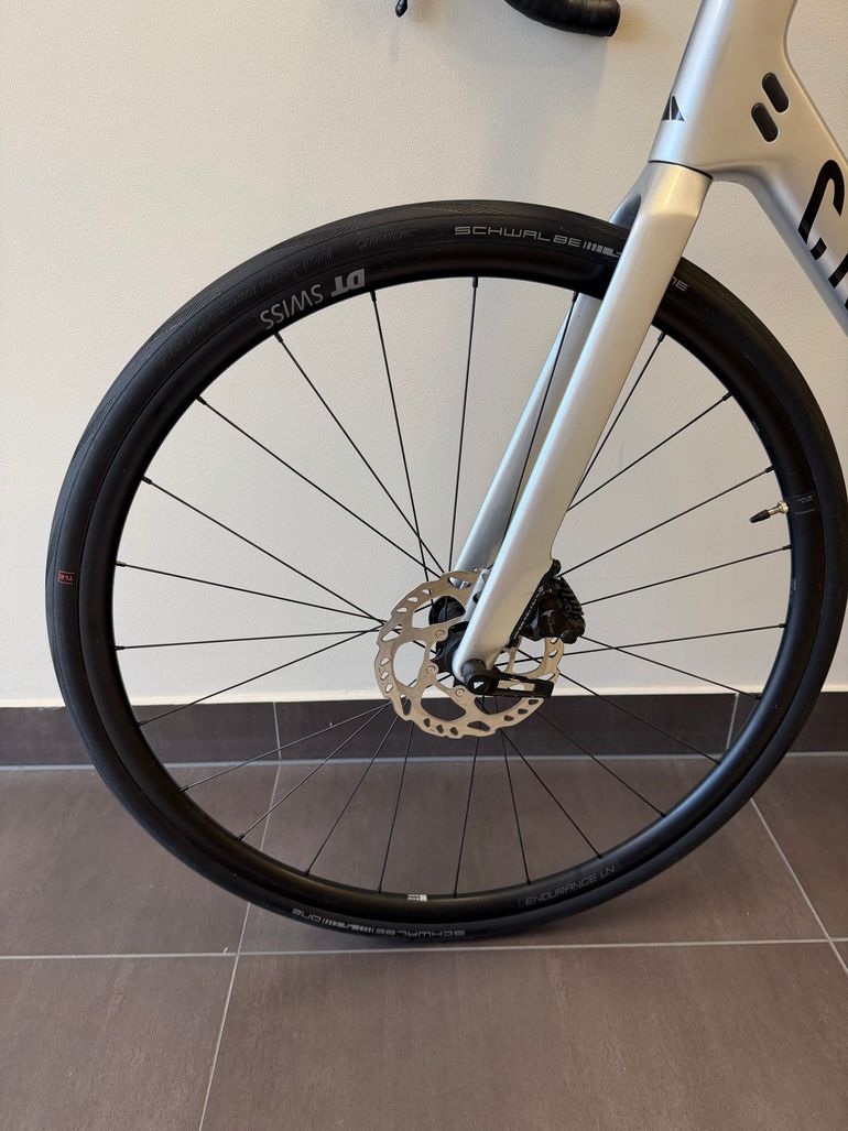 Used Canyon Endurace CF 7 2025 2025 Road & Gravel, Light Gray — image 9 of 13