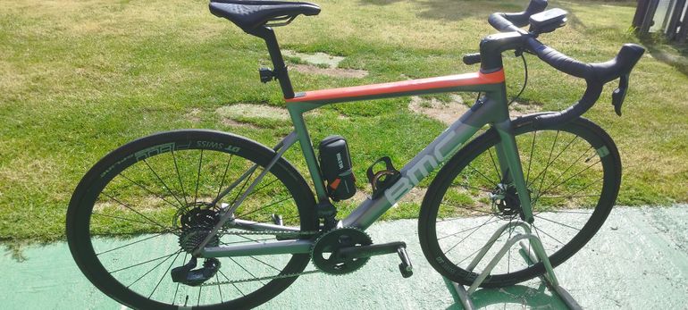 Used BMC Teammachine SLR02 DISC ONE 2020 2020 Road & Gravel — image 1 of 11