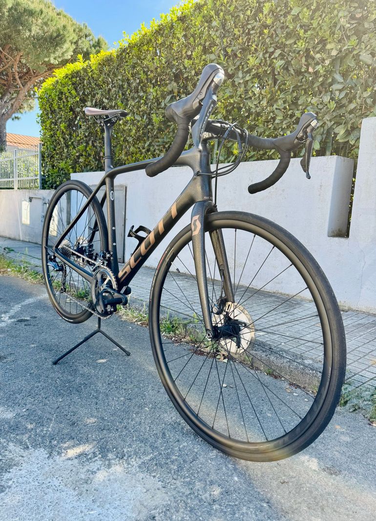 Used Scott Addict 10 disc carbon 2021 2021 Road & Gravel — image 6 of 11