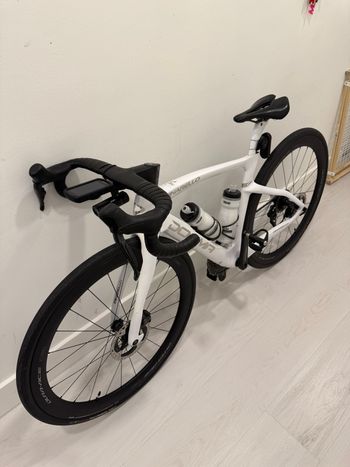 Used Pinarello Dogma F Disc Dura-Ace Di2 Bike w/Shimano Dura-Ace C50 Wheels 2021 2021 Road & Gravel, White — image 6 of 9