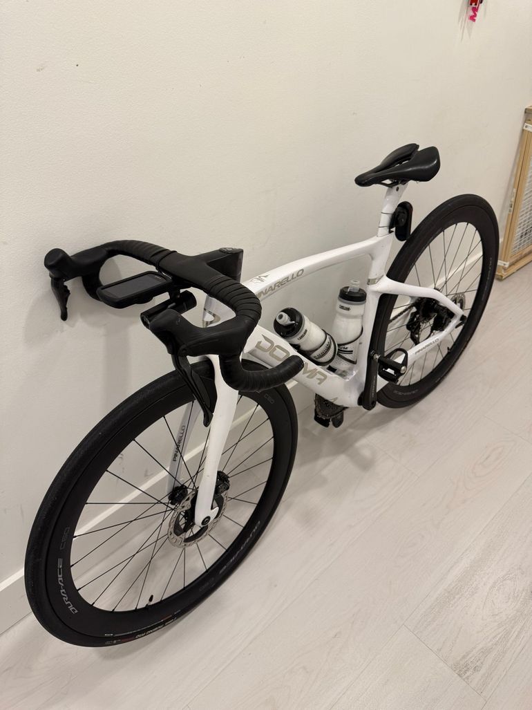 Used Pinarello Dogma F Disc Dura-Ace Di2 Bike w/Shimano Dura-Ace C50 Wheels 2021 2021 Road & Gravel, White — image 6 of 9