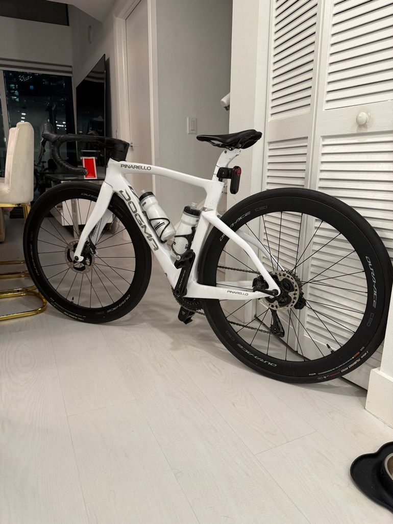 Used Pinarello Dogma F Disc Dura-Ace Di2 Bike w/Shimano Dura-Ace C50 Wheels 2021 2021 Road & Gravel, White — image 5 of 9