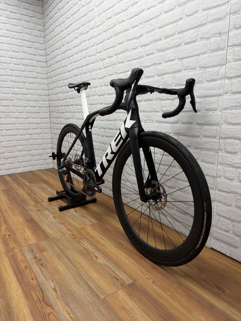 Used Trek Madone SLR 7 eTap 2021 2021 Road & Gravel, Black — image 2 of 6