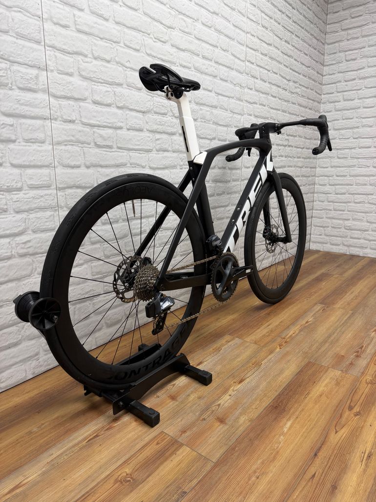 Used Trek Madone SLR 7 eTap 2021 2021 Road & Gravel, Black — image 3 of 6