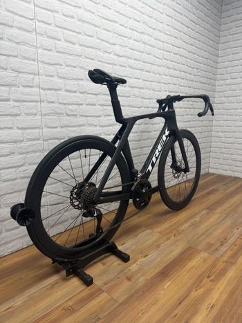 Used Trek Madone SL 6 Gen 7 2024 2024 Road & Gravel, Black — image 3 of 6