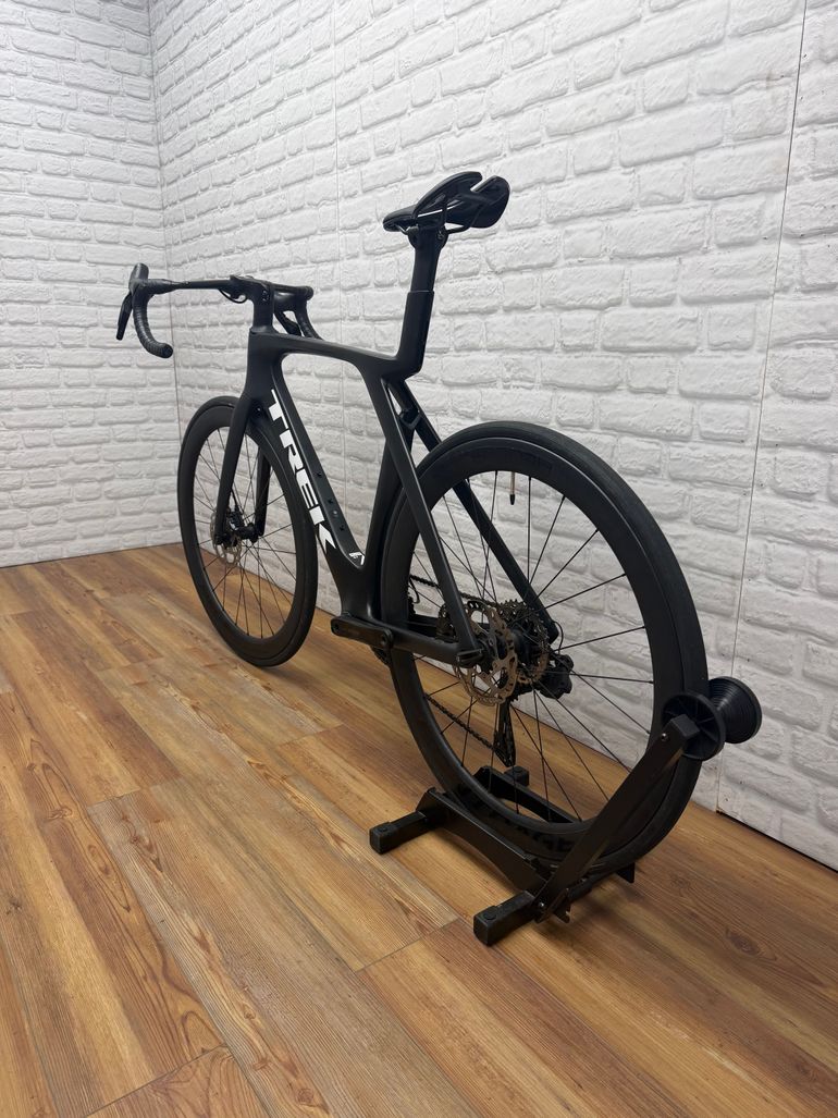 Used Trek Madone SL 6 Gen 7 2024 2024 Road & Gravel, Black — image 6 of 6