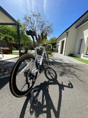 Gebrauchtes Pinarello Dogma Shimano Ultegra Di2 2025 Road & Gravel, Weiß — Bild 2 von 20