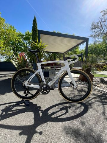 Pinarello Dogma Shimano Ultegra Di2 2025 Road & Gravel usato
