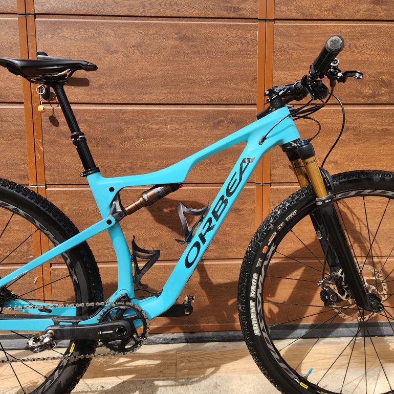 Used Orbea OIZ M10 2020 2020 Mountainbike, Azul — image 2 of 10
