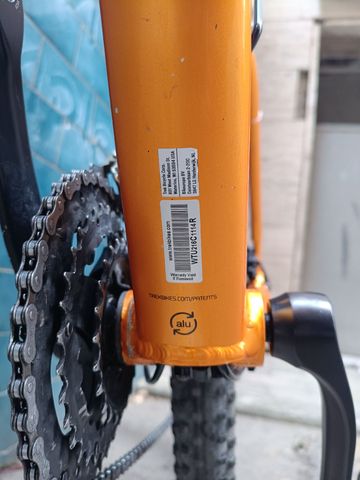 Used Trek Marlin 5 2021 2021 Mountainbike, Orange, 27.5, 29 — image 8 of 12