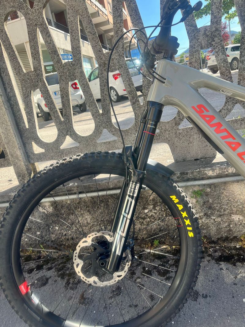 Used Santa Cruz Vala 70 2026 2026 Mountainbike, Light Gray, 29, 27.5 — image 6 of 9
