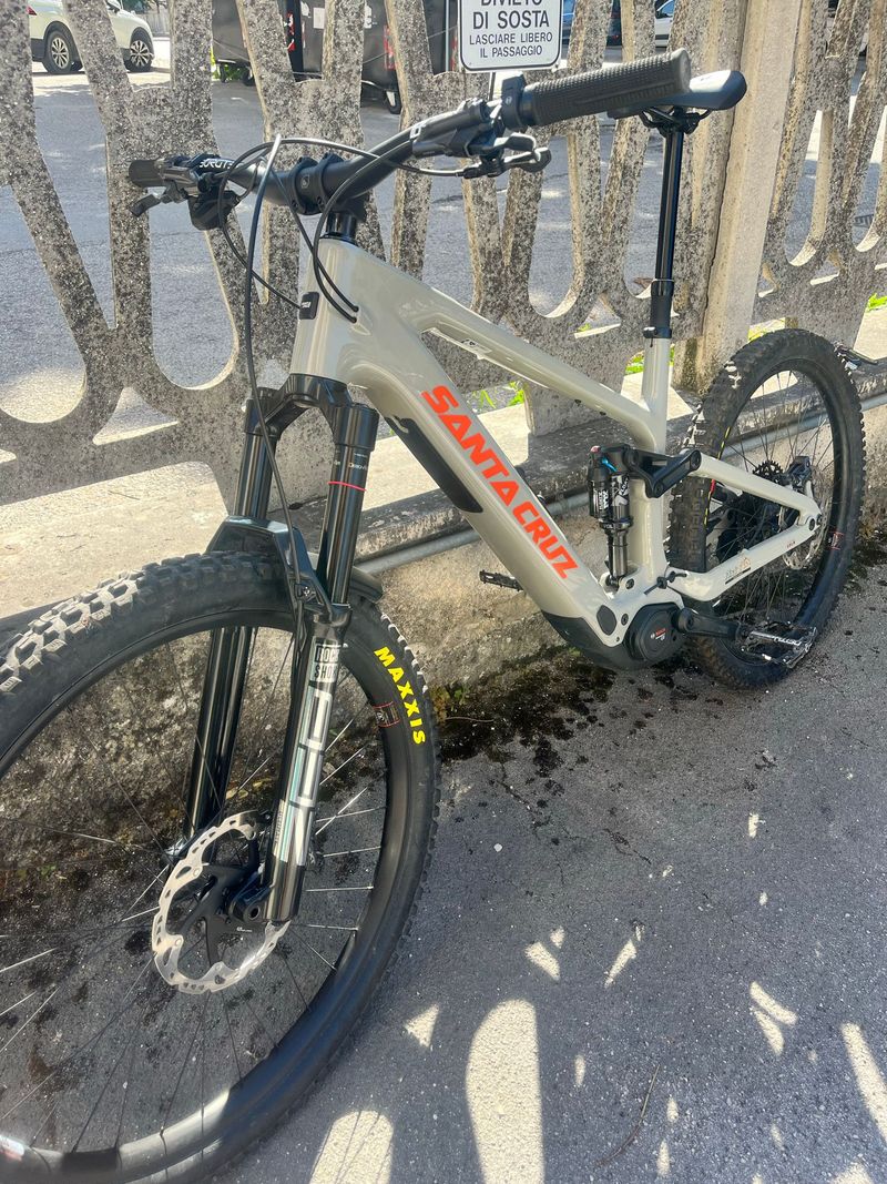 Used Santa Cruz Vala 70 2026 2026 Mountainbike, Light Gray, 29, 27.5 — image 3 of 9