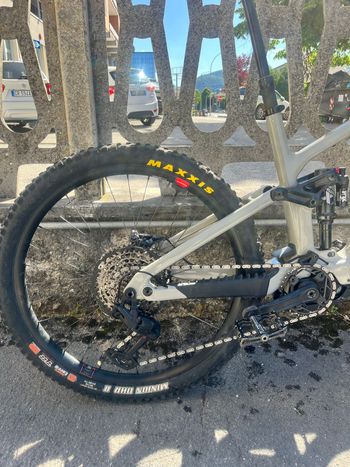 Used Santa Cruz Vala 70 2026 2026 Mountainbike, Light Gray, 29, 27.5 — image 5 of 9