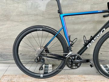 Käytetty Basso Astra Shimano 105 Di2 2024 Road & Gravel — kuva 3 / 6