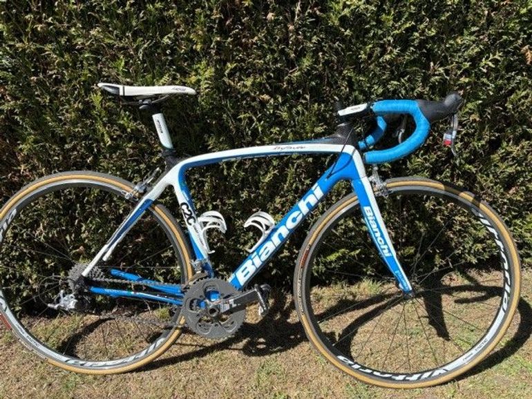 Used Bianchi Infinito Sram Red 2016 Road & Gravel, Blue — image 1 of 4