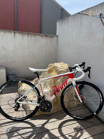 Giant Defy Advanced 1 2015 2015 Road & Gravel usato