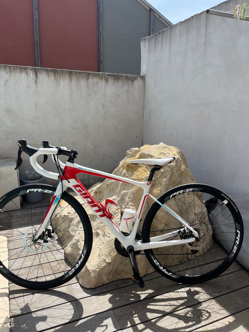Gebrauchtes Giant Defy Advanced 1 2015 2015 Road & Gravel, Weiß — Bild 3 von 4