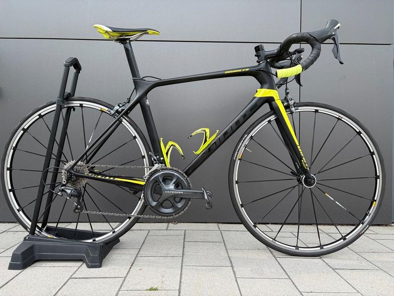 Used Giant Giant TCR Advanced SL Shimano Ultegra 2017 Road & Gravel, Black — image 1 of 11