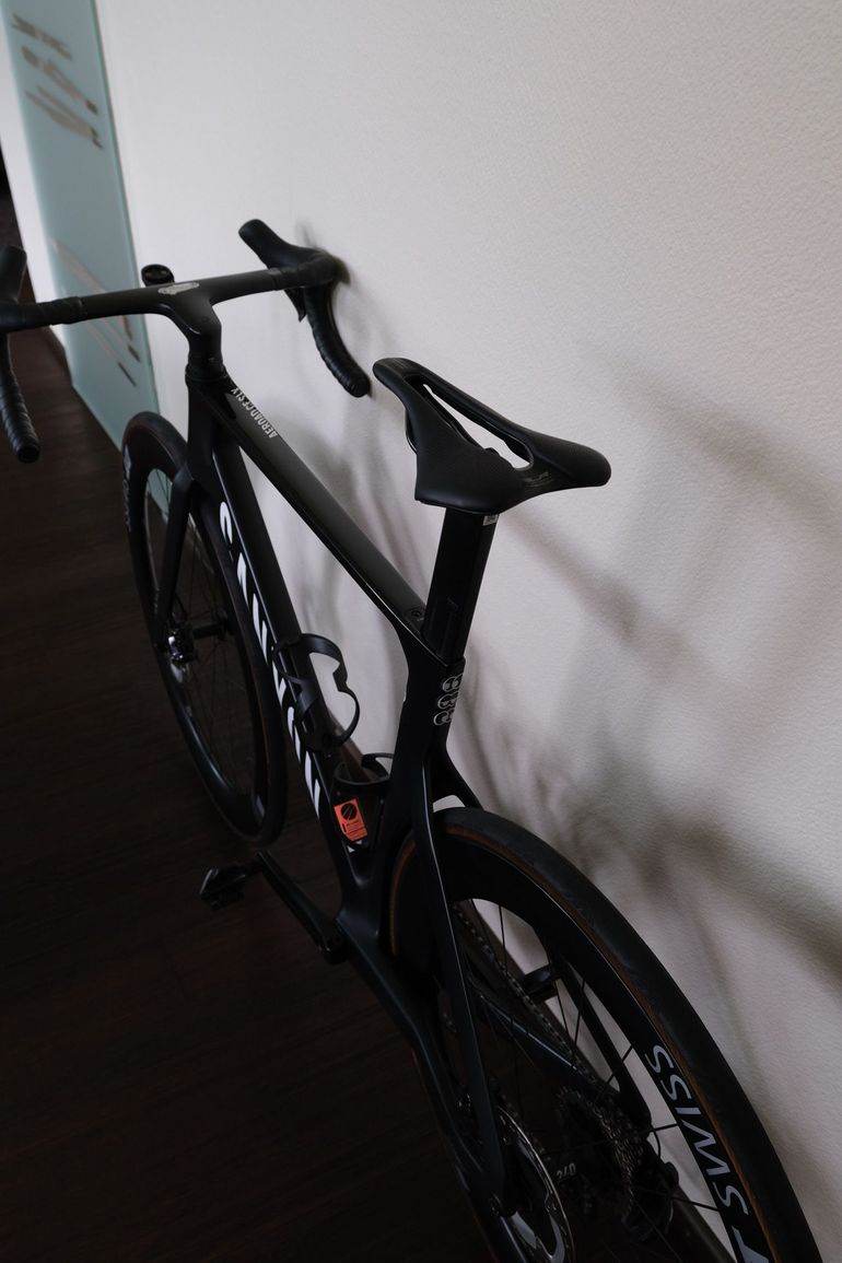 Used Canyon Aeroad CF SLX 8 Disc Di2 2023 2023 Road & Gravel, Black — image 7 of 27