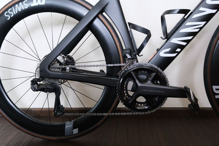 Used Canyon Aeroad CF SLX 8 Disc Di2 2023 2023 Road & Gravel, Black — image 14 of 27