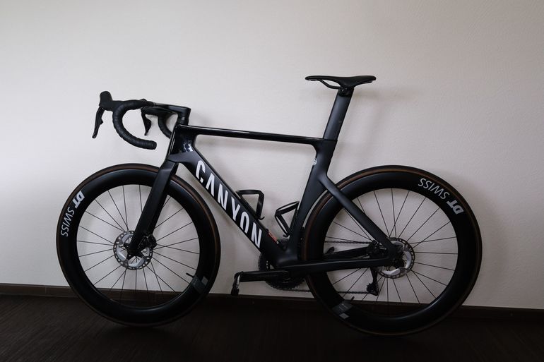 Used Canyon Aeroad CF SLX 8 Disc Di2 2023 2023 Road & Gravel, Black — image 4 of 27