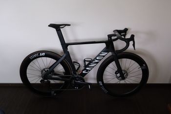 Used Canyon Aeroad CF SLX 8 Disc Di2 2023 2023 Road & Gravel, Black — image 19 of 27