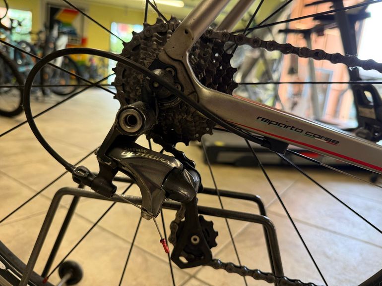 Used Bianchi Infinito CV Ultegra 2017 2017 Road & Gravel, Light Gray — image 3 of 7