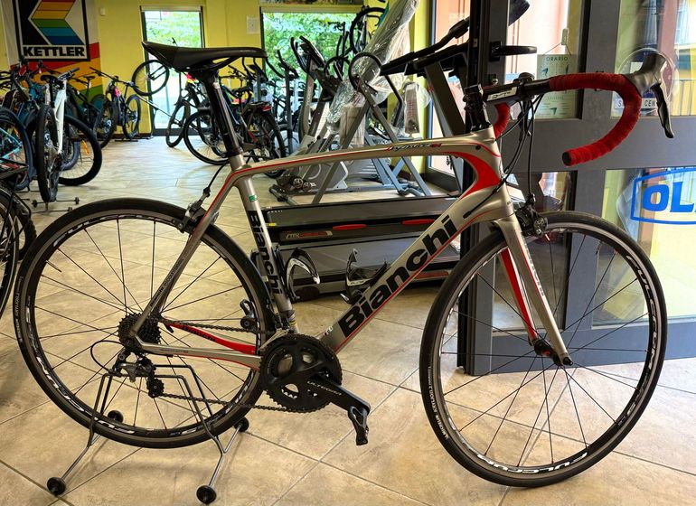 Used Bianchi Infinito CV Ultegra 2017 2017 Road & Gravel, Light Gray — image 1 of 7