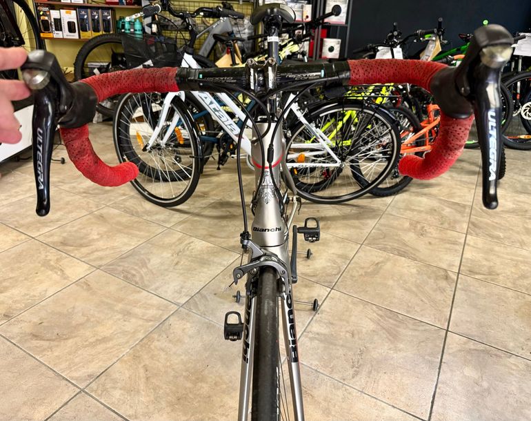 Used Bianchi Infinito CV Ultegra 2017 2017 Road & Gravel, Light Gray — image 7 of 7