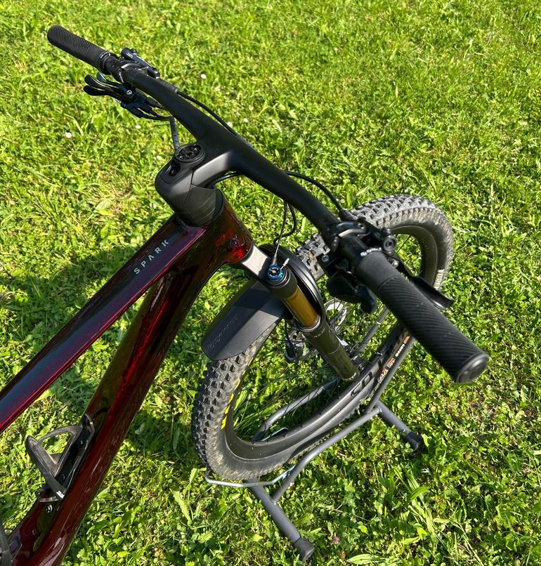 Used Scott Spark 900 TR 2025 2025 Mountainbike, Red, 29 — image 8 of 10