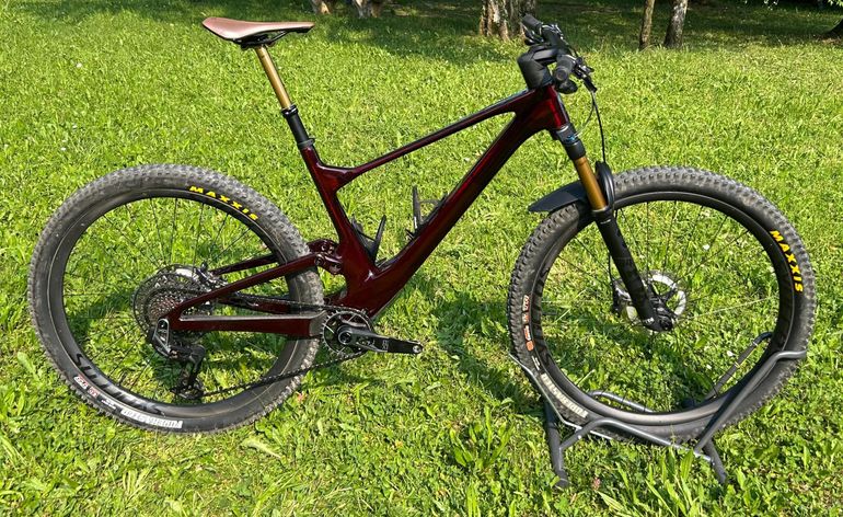 Used Scott Spark 900 TR 2025 2025 Mountainbike, Red, 29 — image 1 of 10