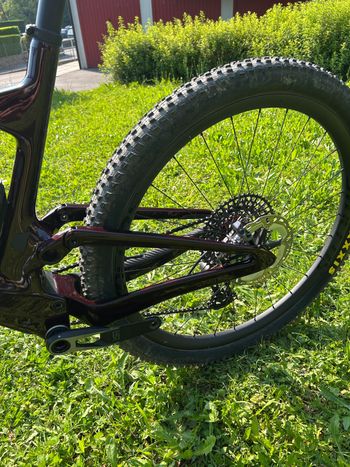 Used Scott Spark 900 TR 2025 2025 Mountainbike, Red, 29 — image 6 of 10