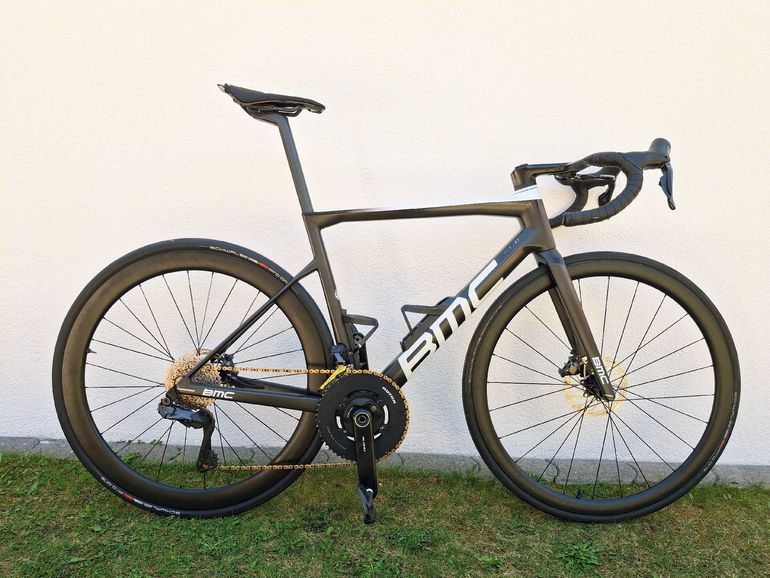 Used BMC Teammachine Shimano Ultegra Di2 2024 Road & Gravel — image 1 of 7