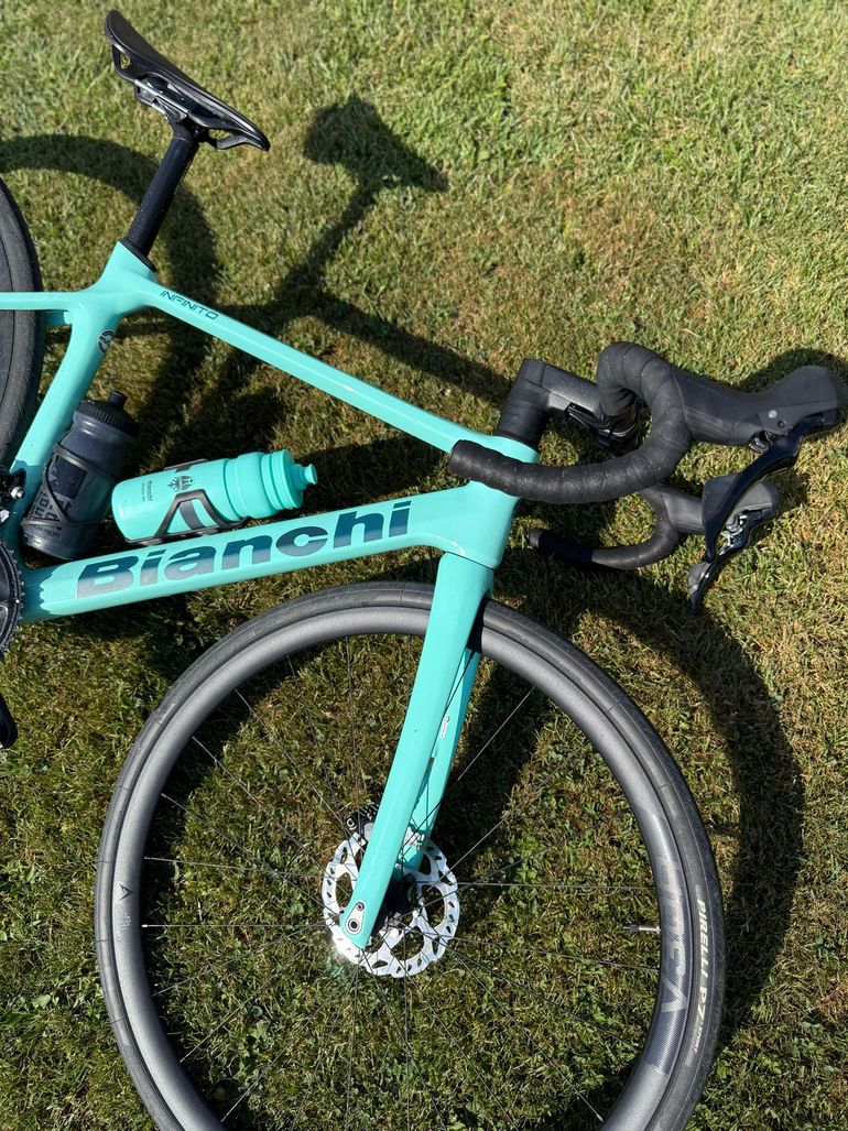 Used Bianchi Infinito Shimano 105 2025 Road & Gravel, Blue — image 3 of 5