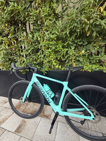 Used Bianchi Infinito Shimano 105 2025 Road & Gravel, Blue — image 2 of 5
