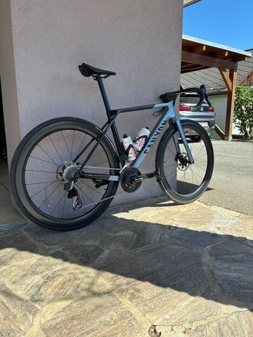 Brugt Canyon Ultimate CF SL 7 AXS 2025 2025 Road & Gravel — billede 1 af 5