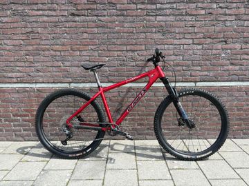 Used Planet X Jack Flash 2020 Mountainbike, Red — image 1 of 9