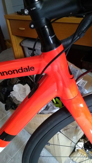 Used Cannondale CAAD13 Disc 105 2024 2024 Road & Gravel, Red — image 5 of 17